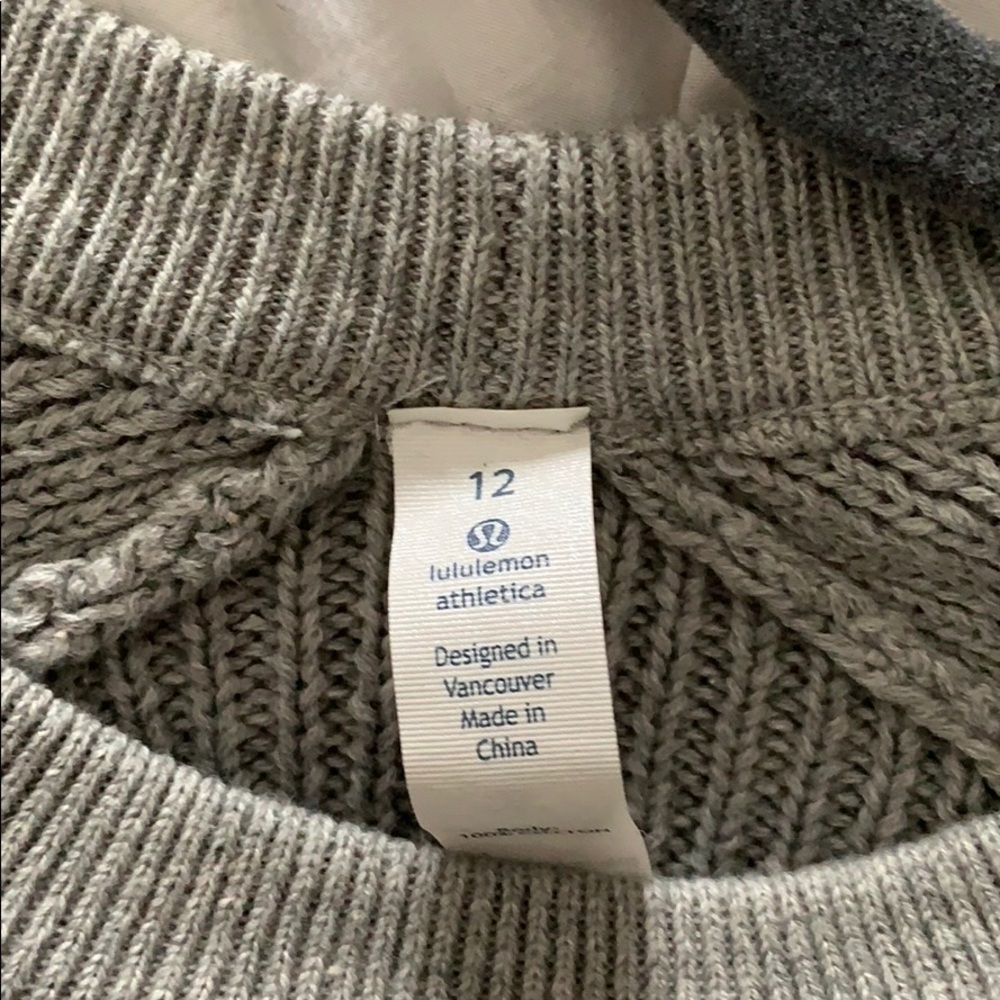 Lululemon Grey Sweater - Size 12
